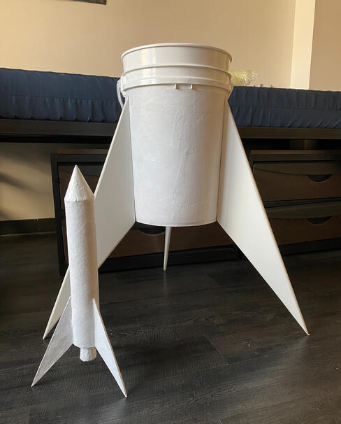 Big and small spaceships, unpainted